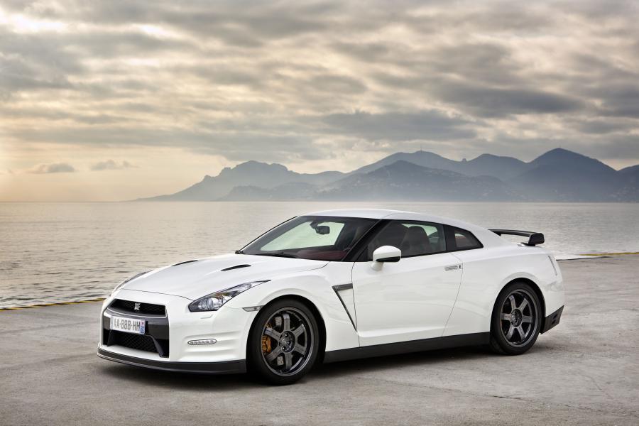  Nissan GT-R Egoist 2011 года  (фото 41 из 50)